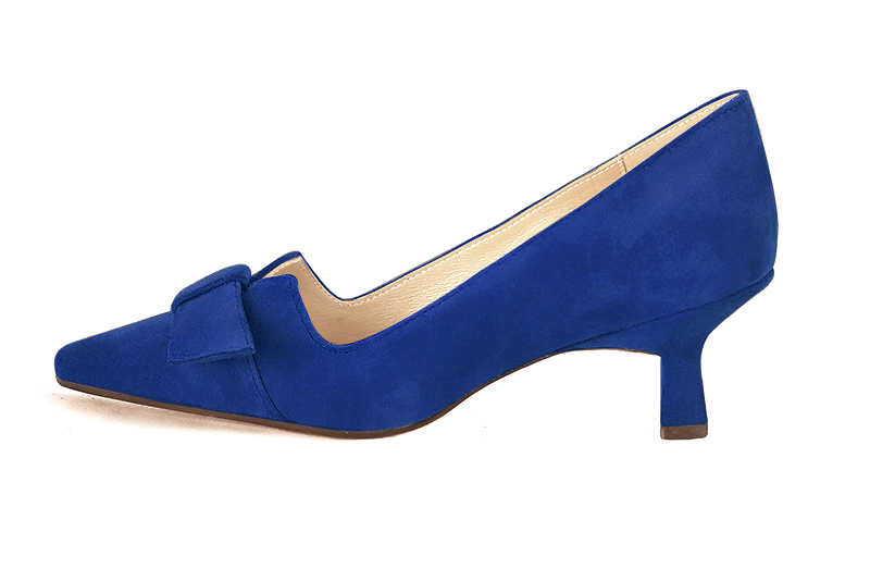  women's dress pumps, with a knot on the front.. Profile view - Florence KOOIJMAN